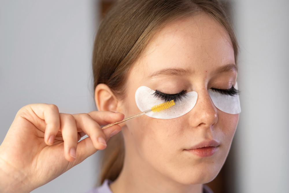 Keep Your Volume Lash Extensions Looking Flawless